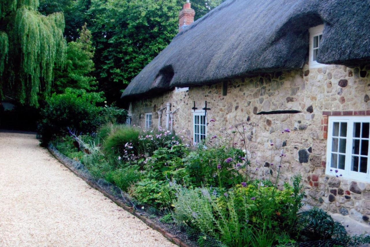 Afton Thatch: Beautiful Thatched Family Cottage Freshwater Luaran gambar